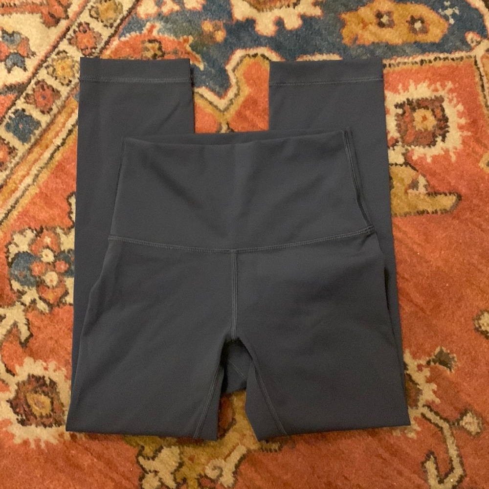 FINAL SALE!  EUC lululemon leggings, Size 2